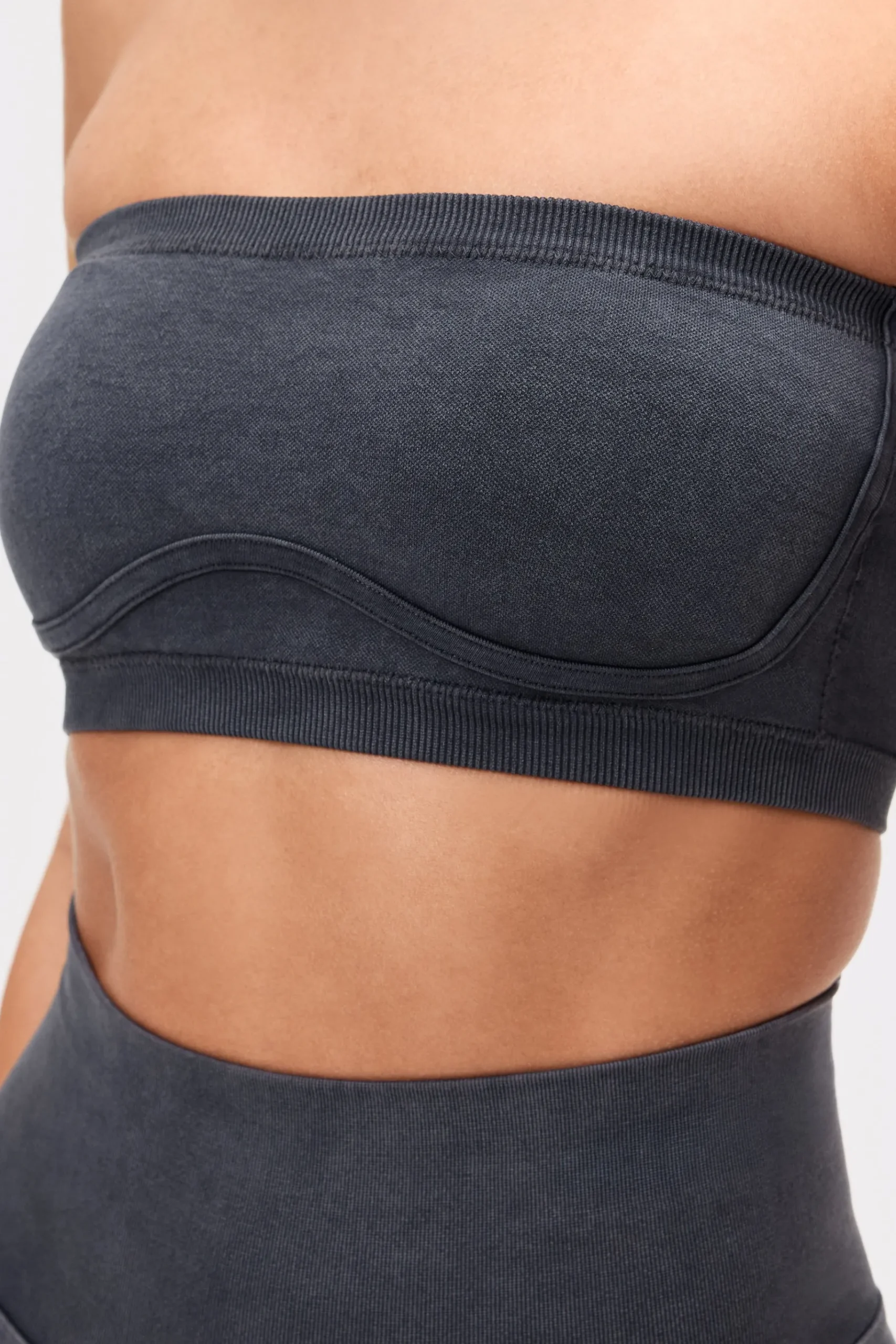 Clearance STRONGER Contouring Seamless Bandeau Black