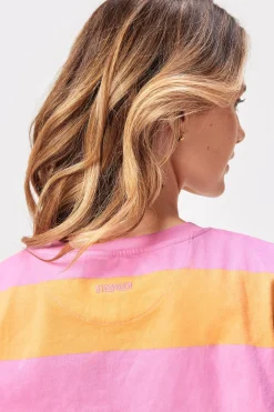 Fashion STRONGER Cropped T-shirt Peaches