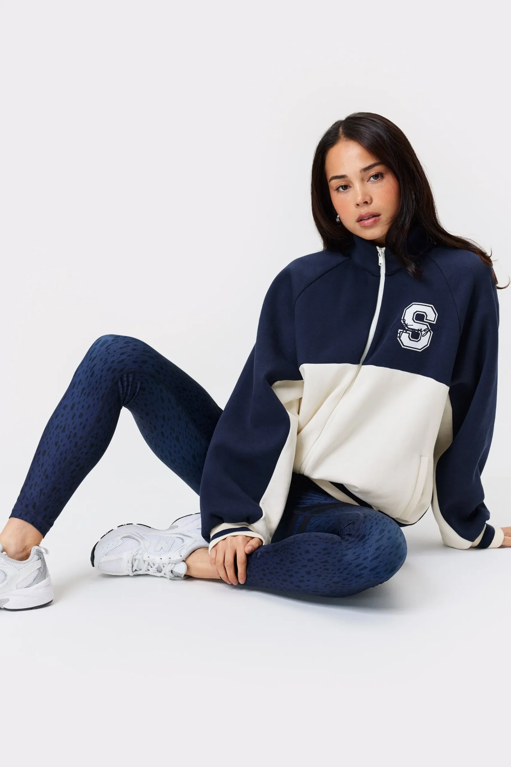 Online STRONGER Explore Printed Legging Leo Dots