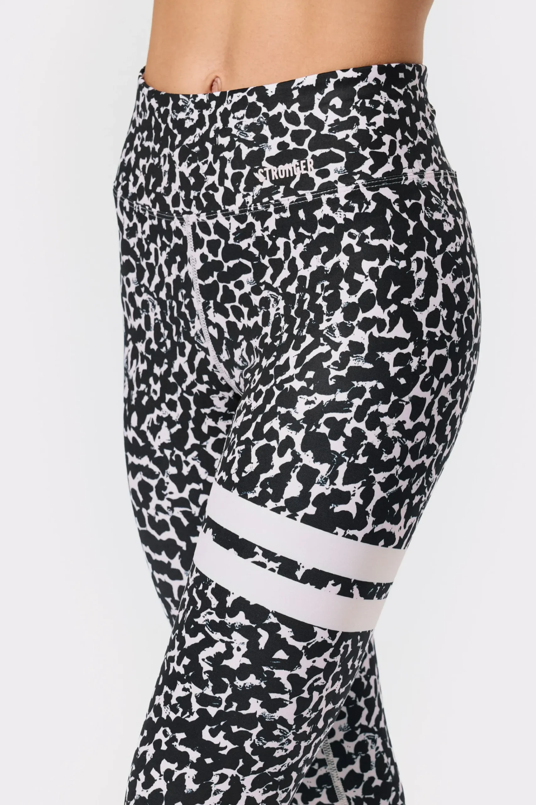 Hot STRONGER Explore Printed Legging Brushes