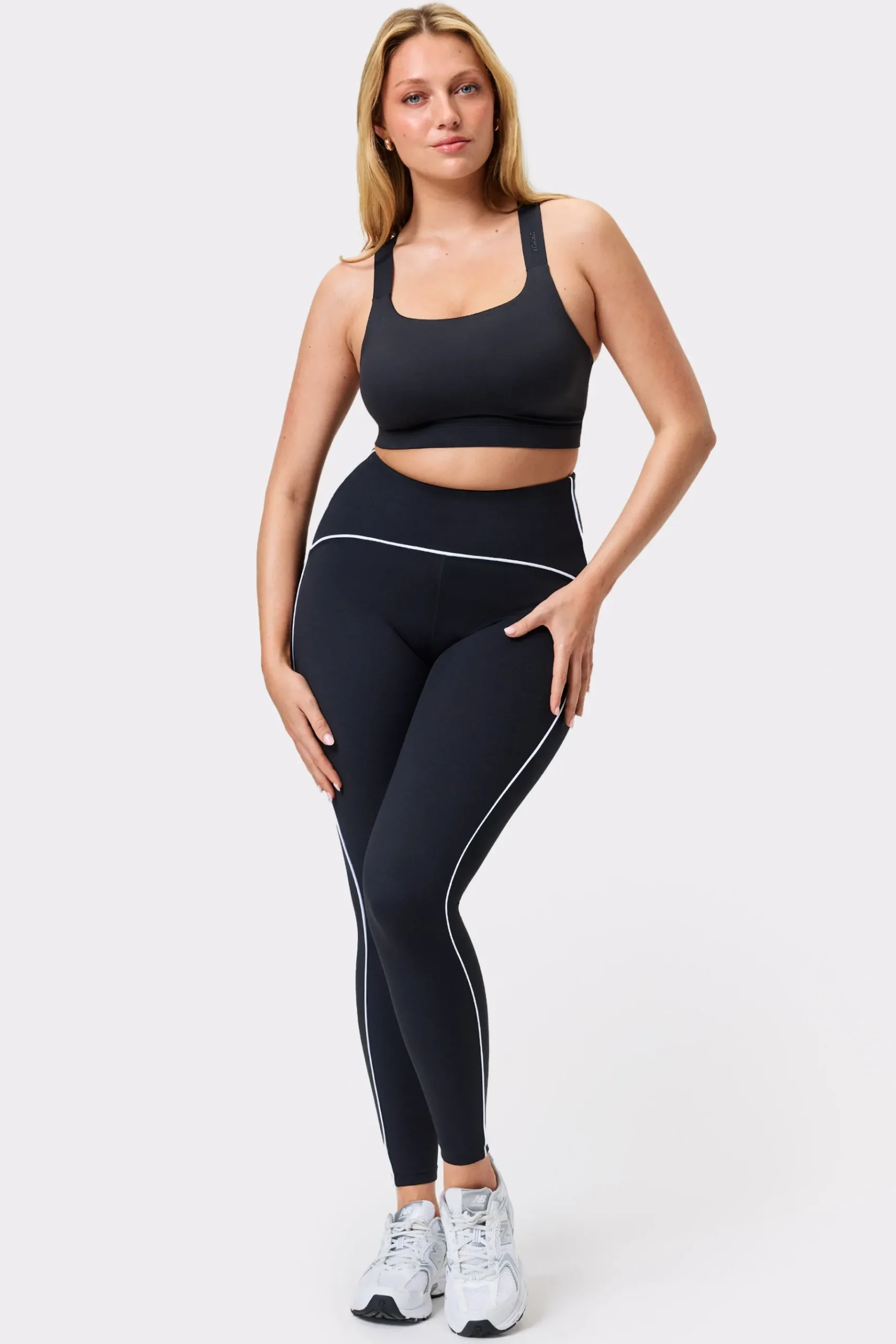 Clearance STRONGER Piping Legging Black