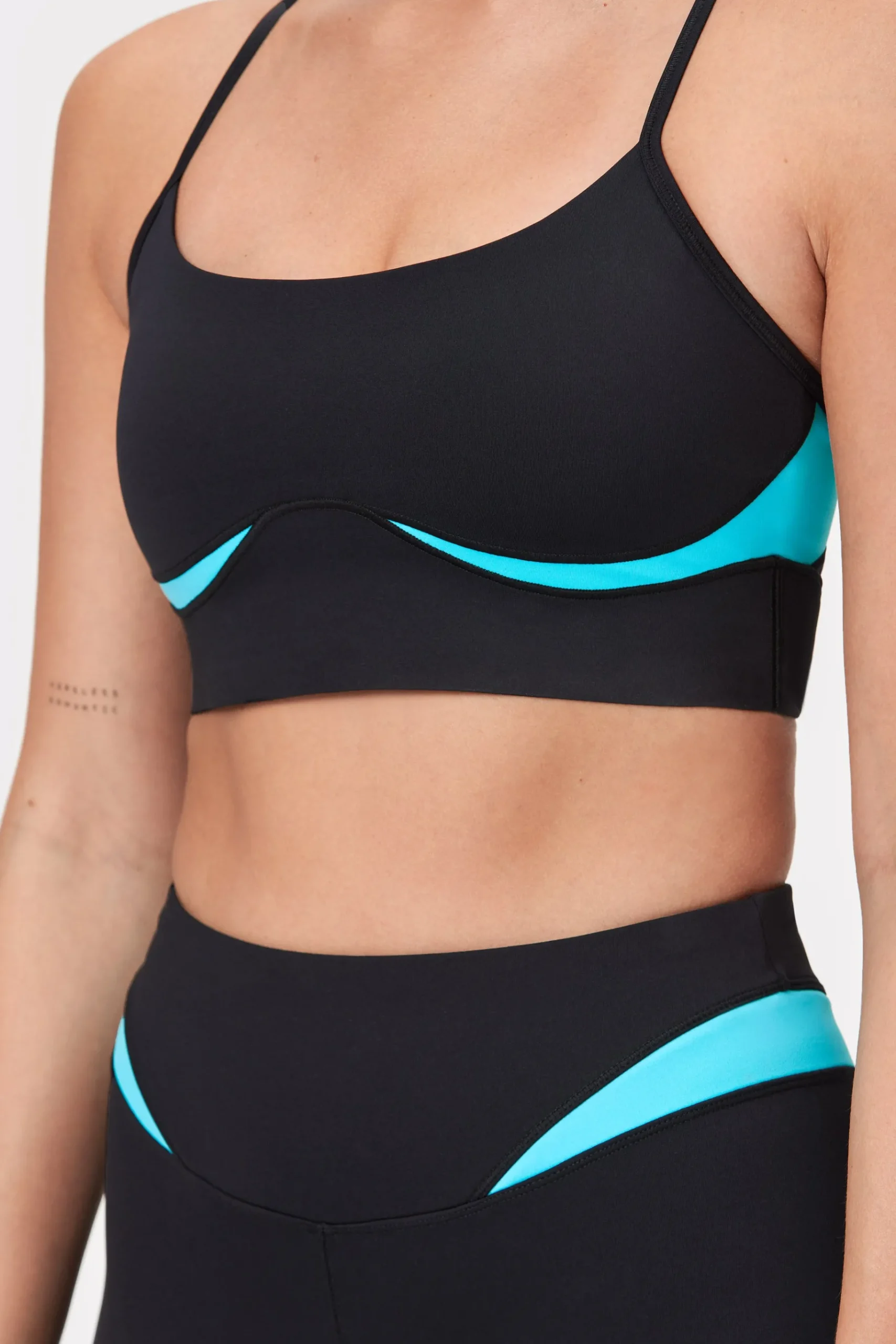 Outlet STRONGER Ready Strap Sports Bra Blue Atoll