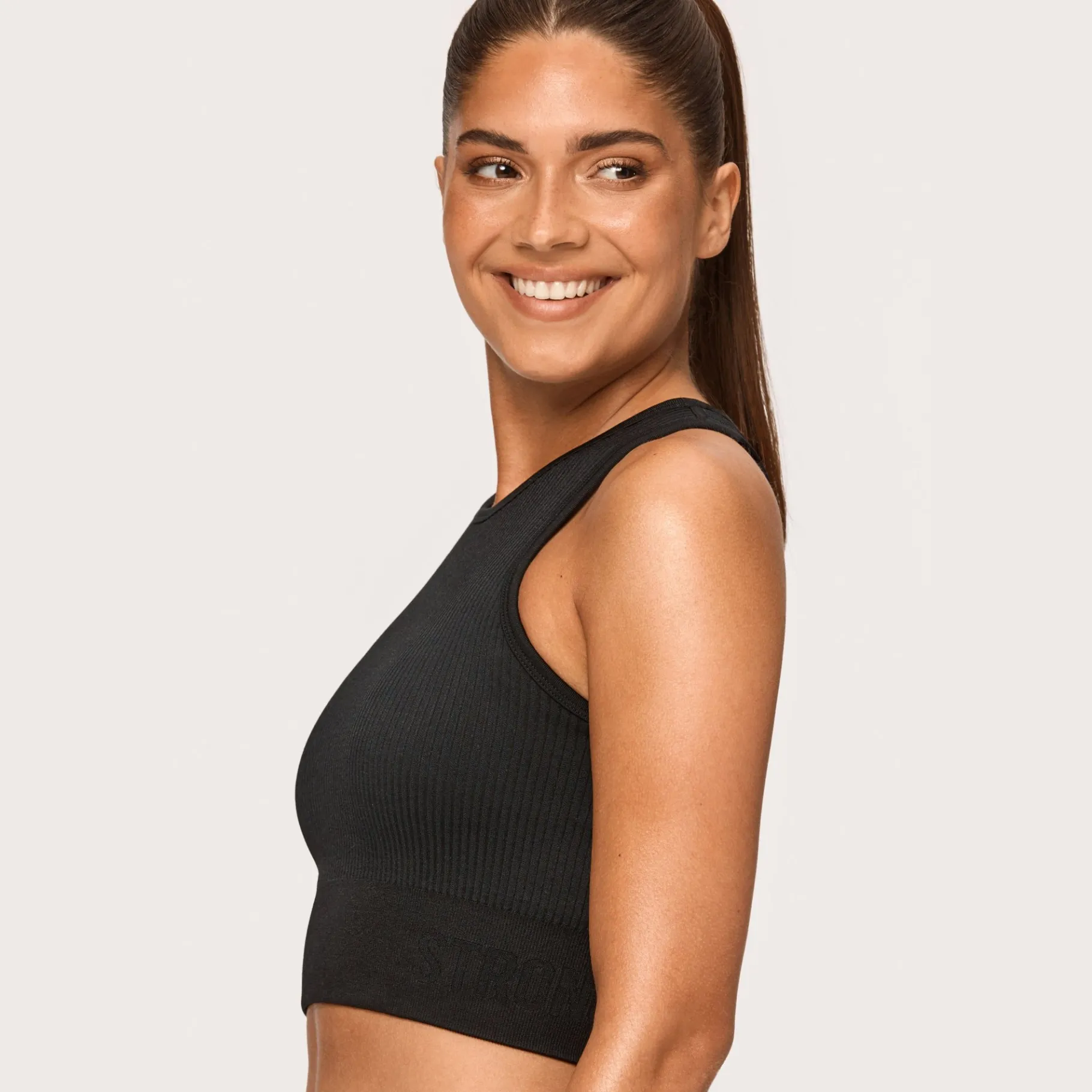 Clearance STRONGER Rib Seamless Crop Top Black