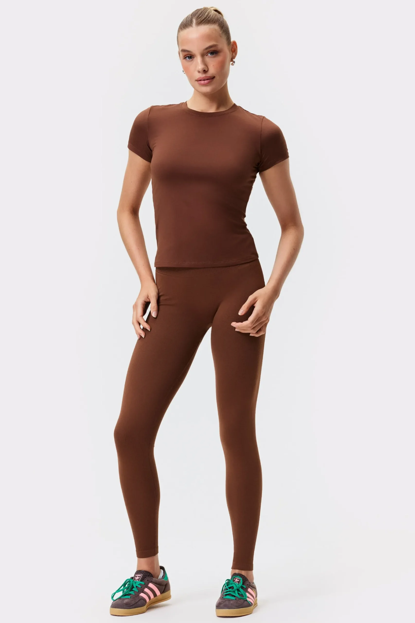 Best STRONGER Seamless Contour Legging Cappuccino