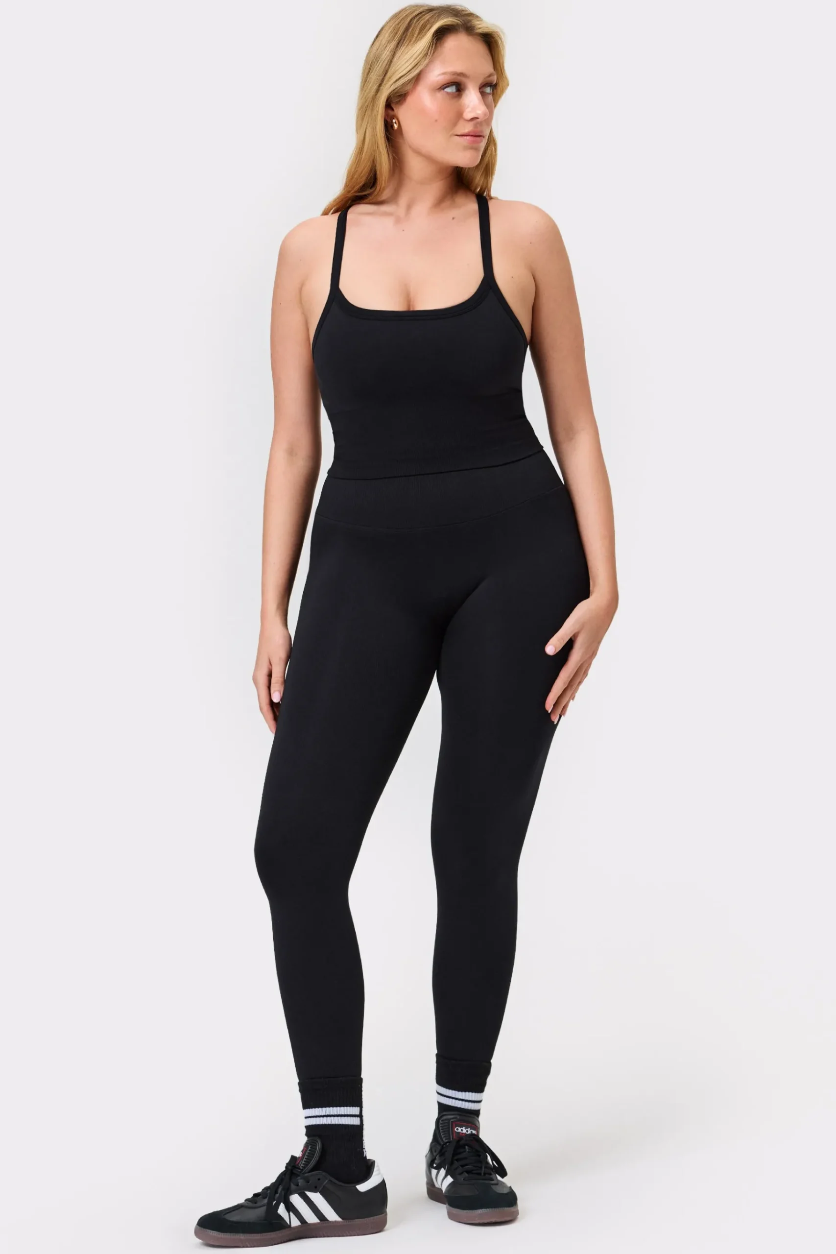 Hot STRONGER Seamless Contour Legging Black