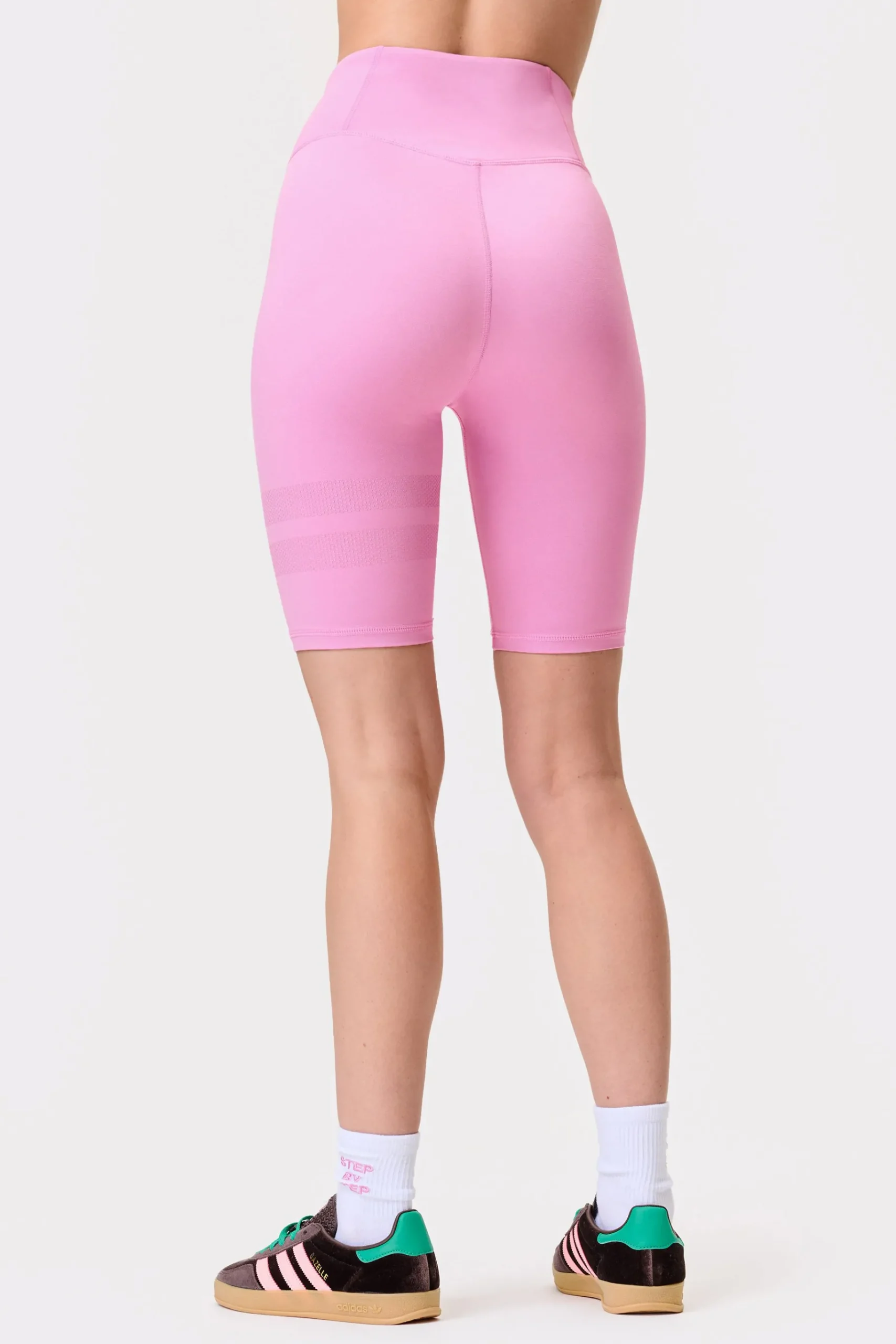 Fashion STRONGER Signature Bike Shorts Cyclamen