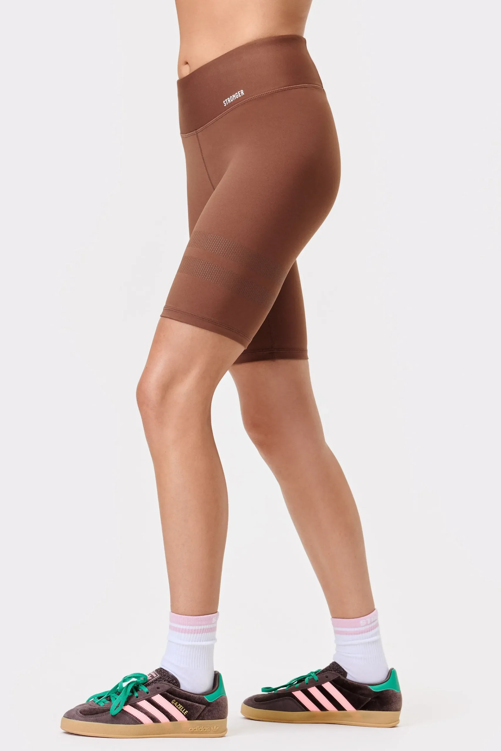 Online STRONGER Signature Bike Shorts Cappuccino