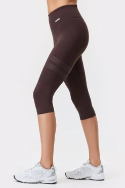 Online STRONGER Signature Capri Legging Black Coffee