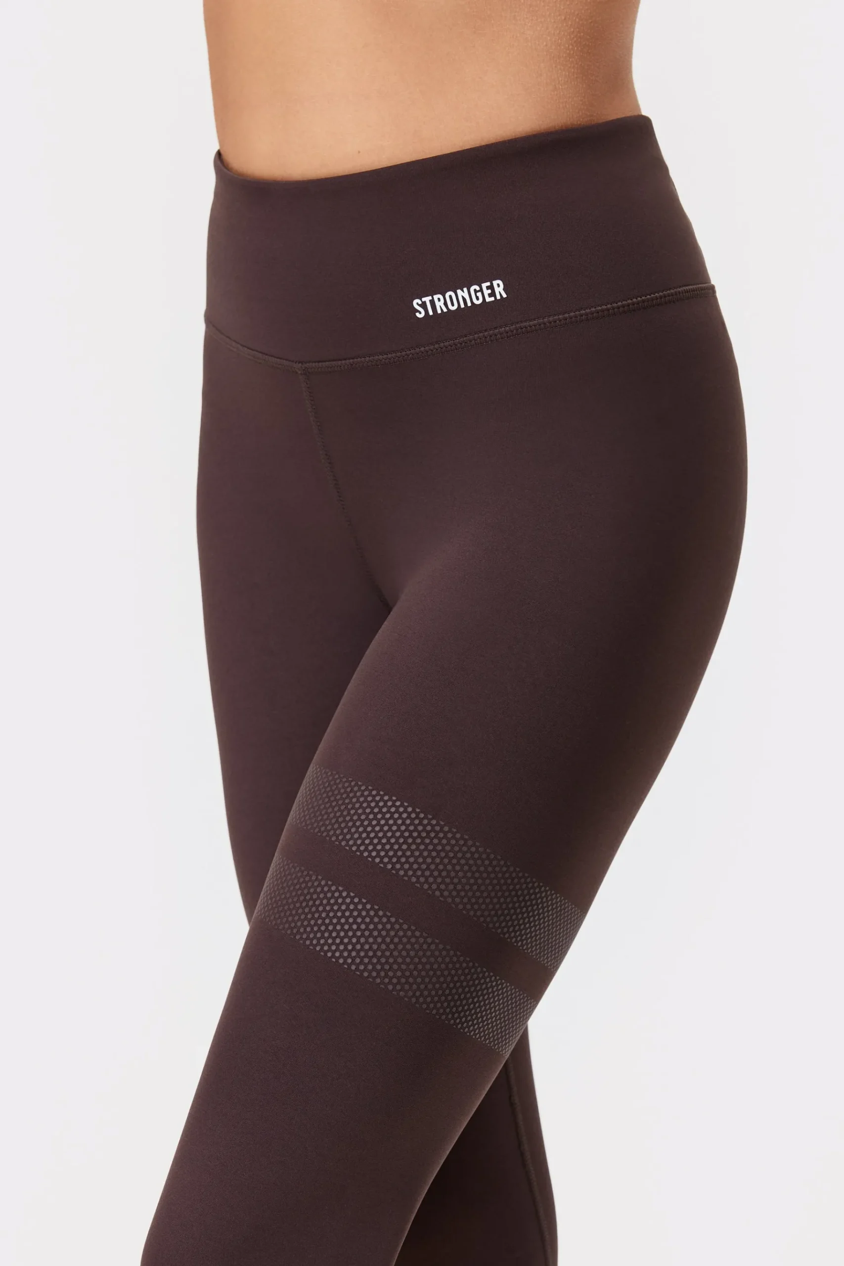 Online STRONGER Signature Capri Legging Black Coffee