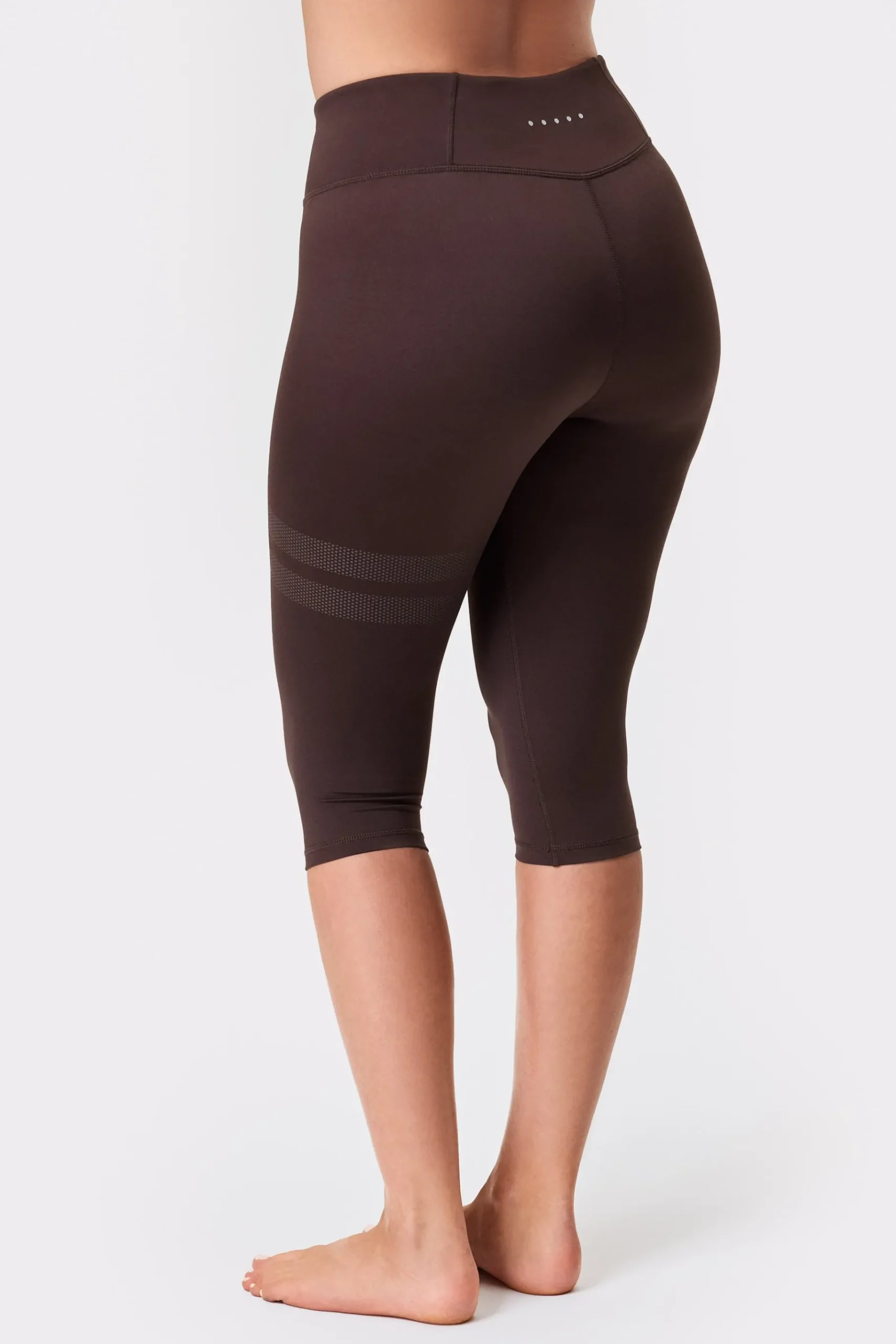 Online STRONGER Signature Capri Legging Black Coffee