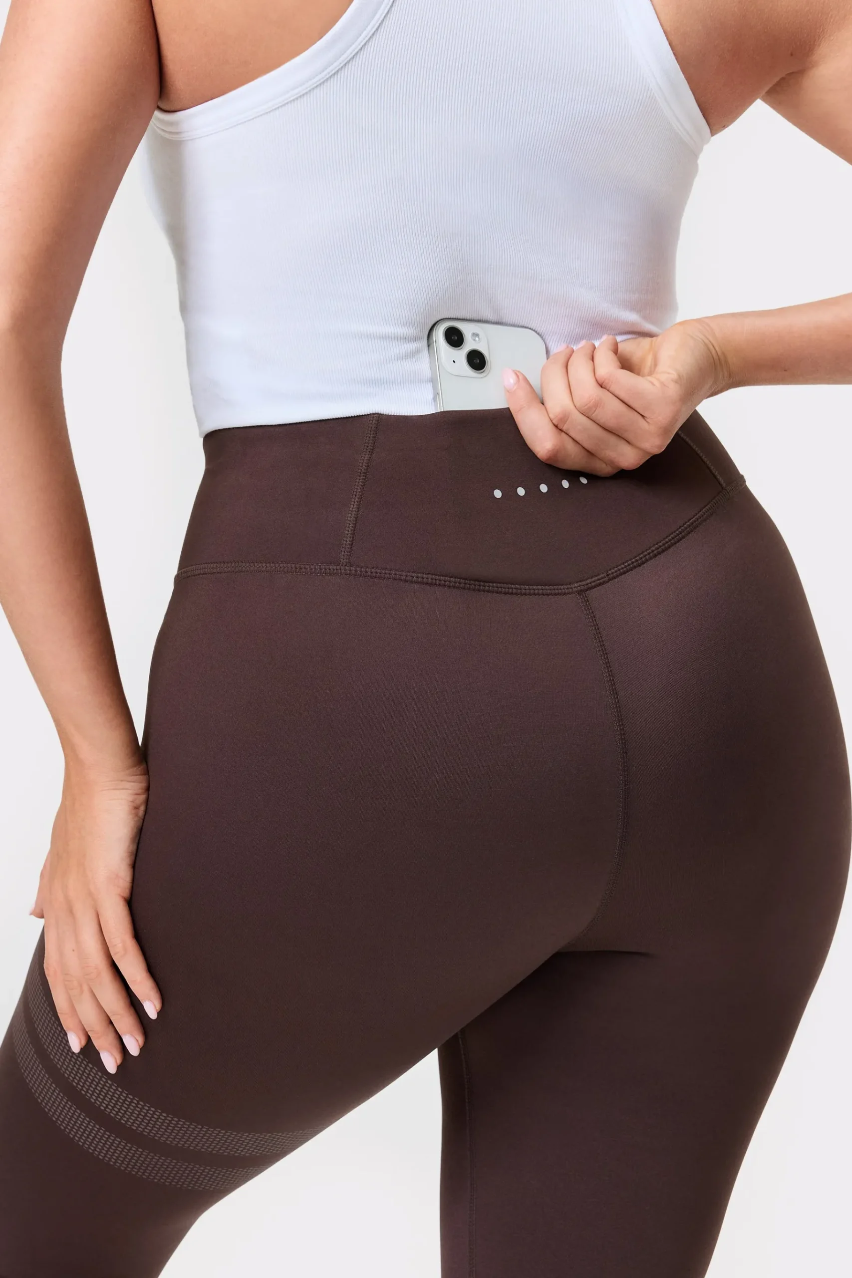 Online STRONGER Signature Capri Legging Black Coffee