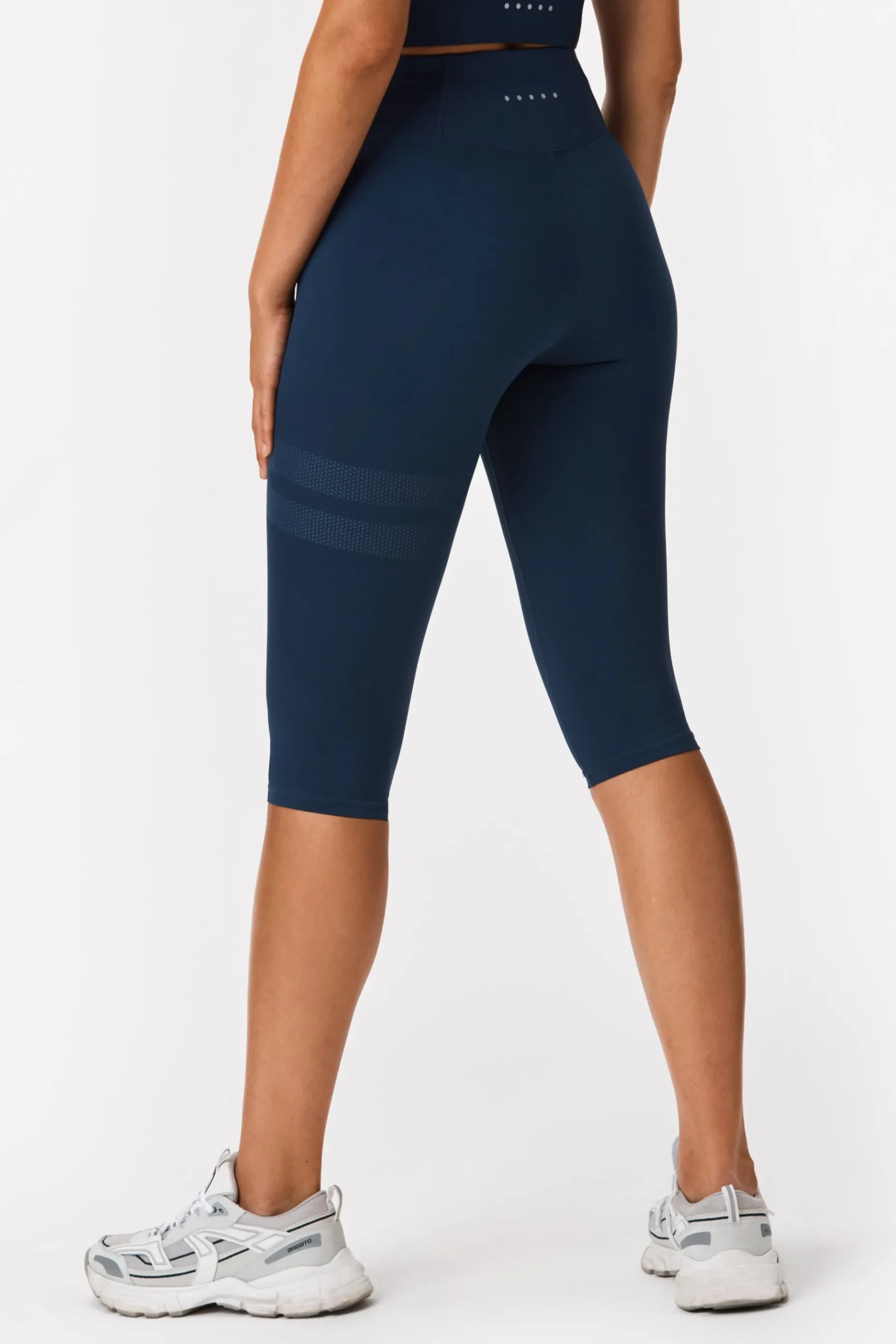 Fashion STRONGER Signature Capri Legging Luna