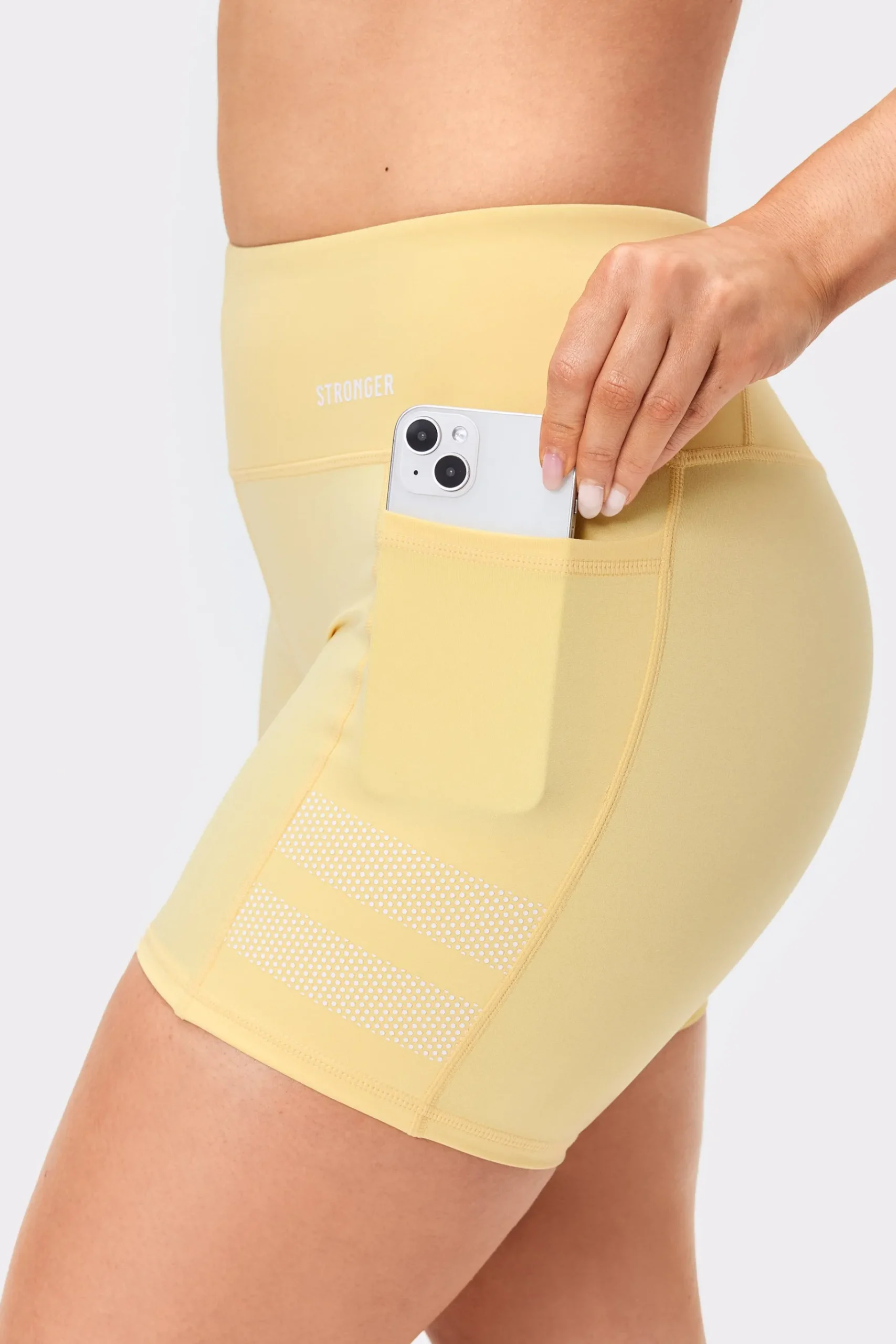 Fashion STRONGER Signature Pocket Contouring Shorts Golden Haze