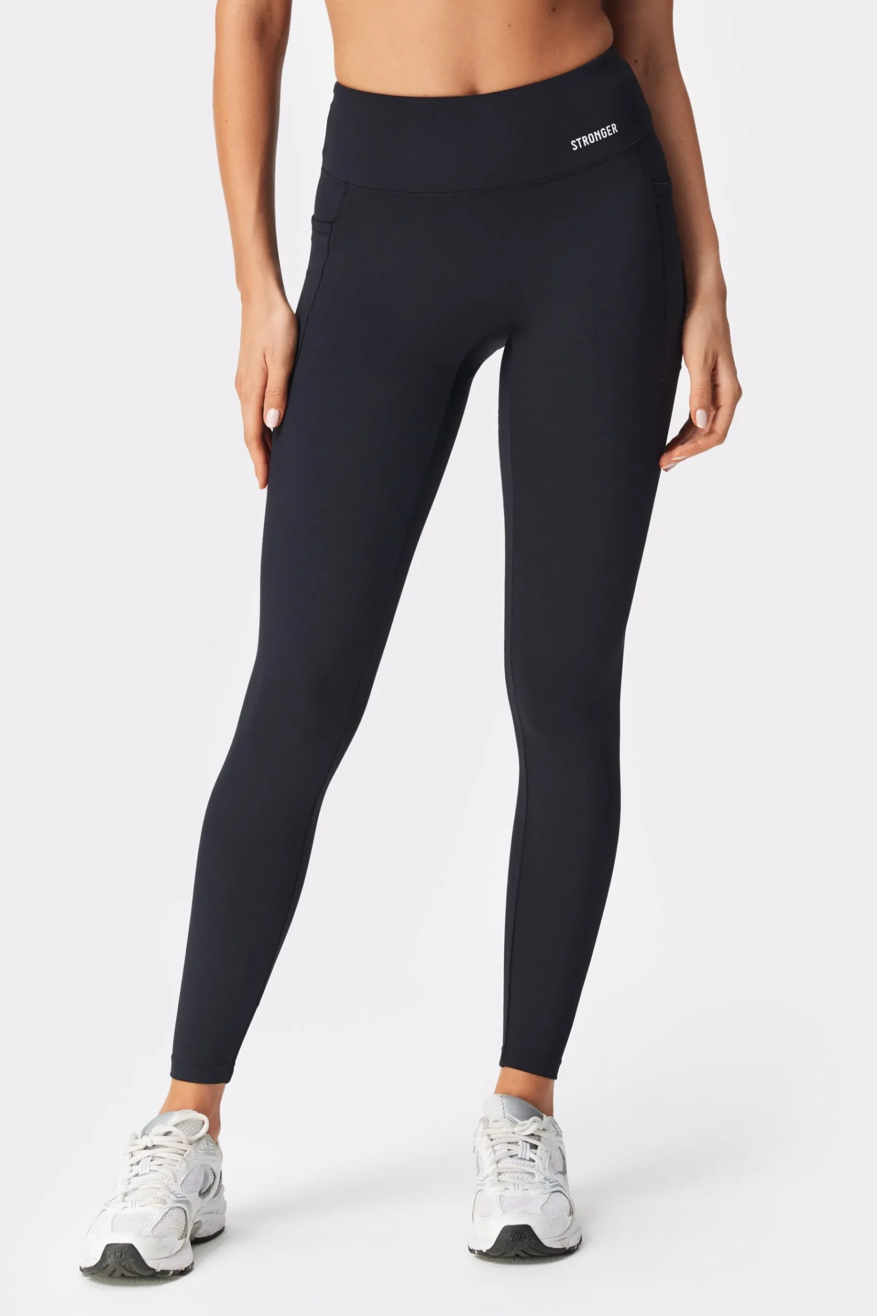 New STRONGER Signature Pocket Legging Black