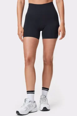 Outlet STRONGER Sleek Shorts Black