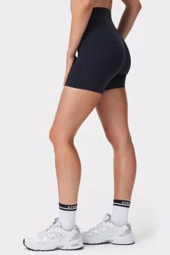 Outlet STRONGER Sleek Shorts Black