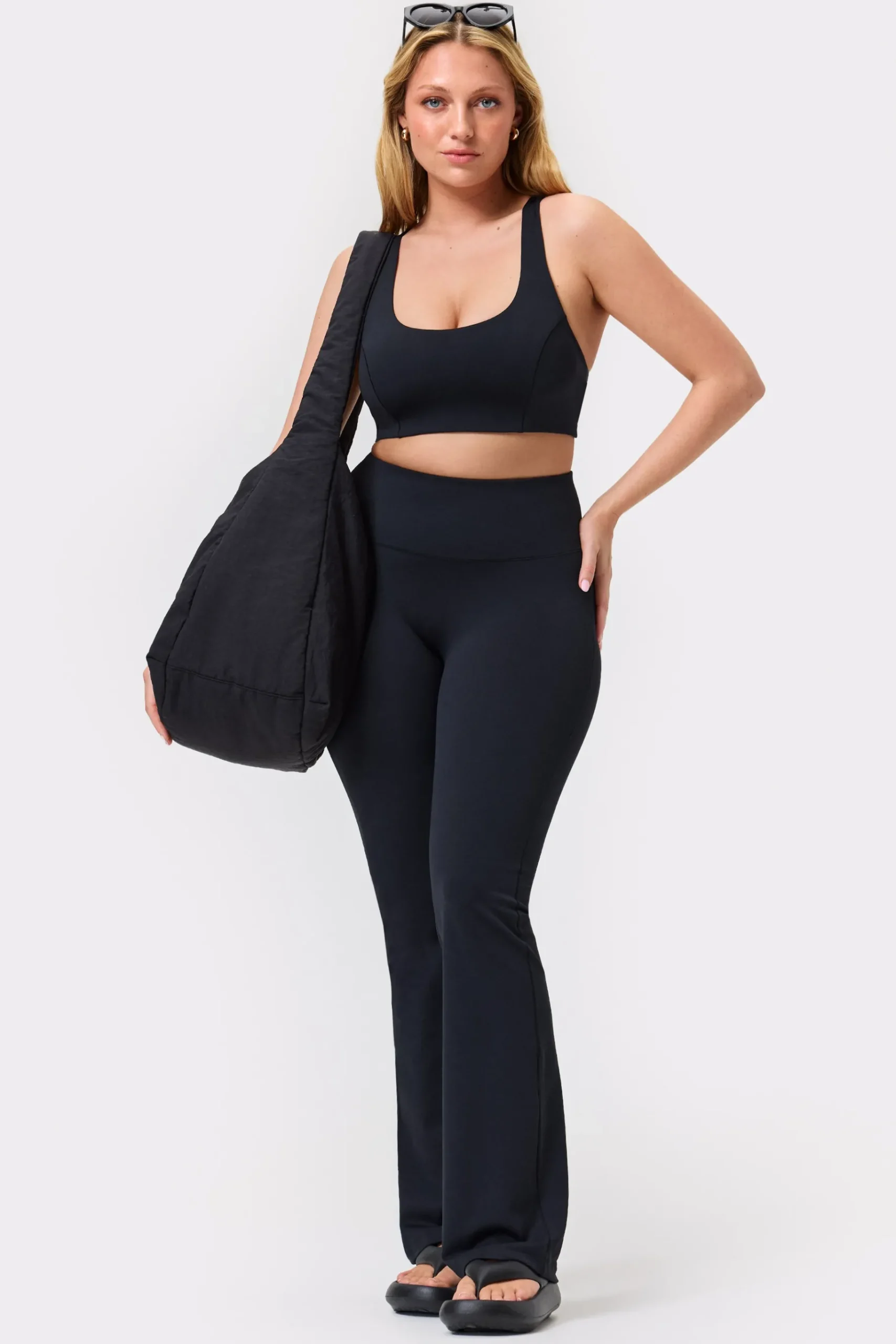 Outlet STRONGER Soft Flared Legging Black