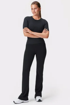 Hot STRONGER Soft T-shirt Black
