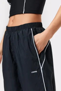 Best STRONGER Woven Pants Black